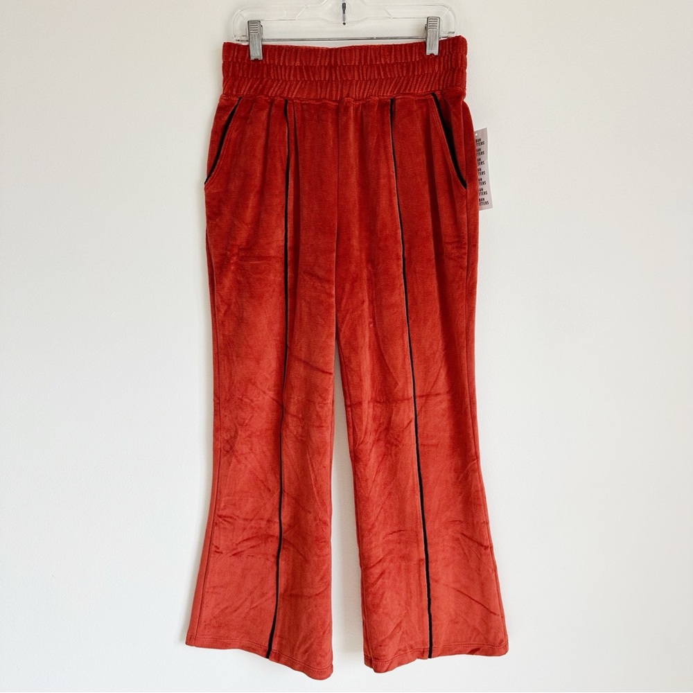 Out From Under for Urban Outfitters NWT Orange Knit Ribbed Pants, size Medium